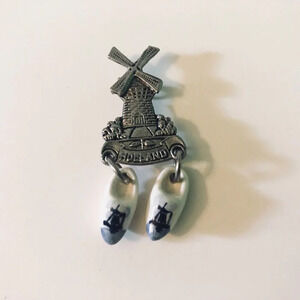Vintage Holland Souvenir Pin Miniature Clogs Windmills  Dutch Travel